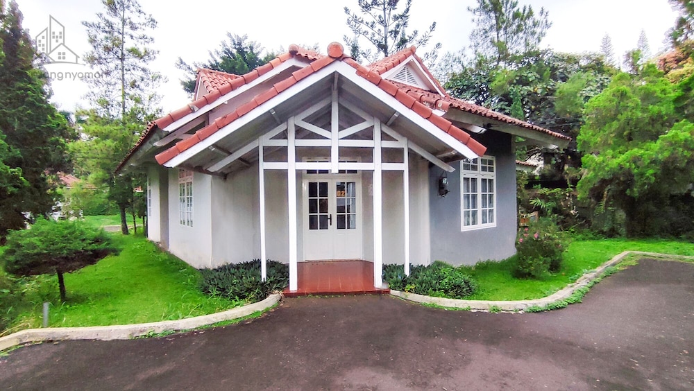 ruang nyaman at sukanagalih resort