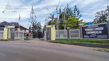 ruang nyaman at sukanagalih resort