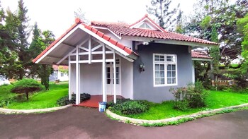 ruang nyaman at sukanagalih resort