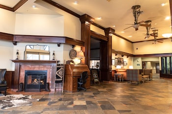 oxford suites pendleton