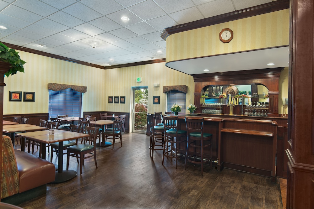 oxford suites pendleton