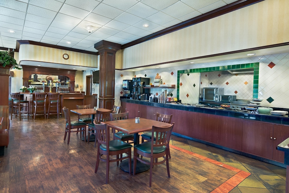oxford suites pendleton