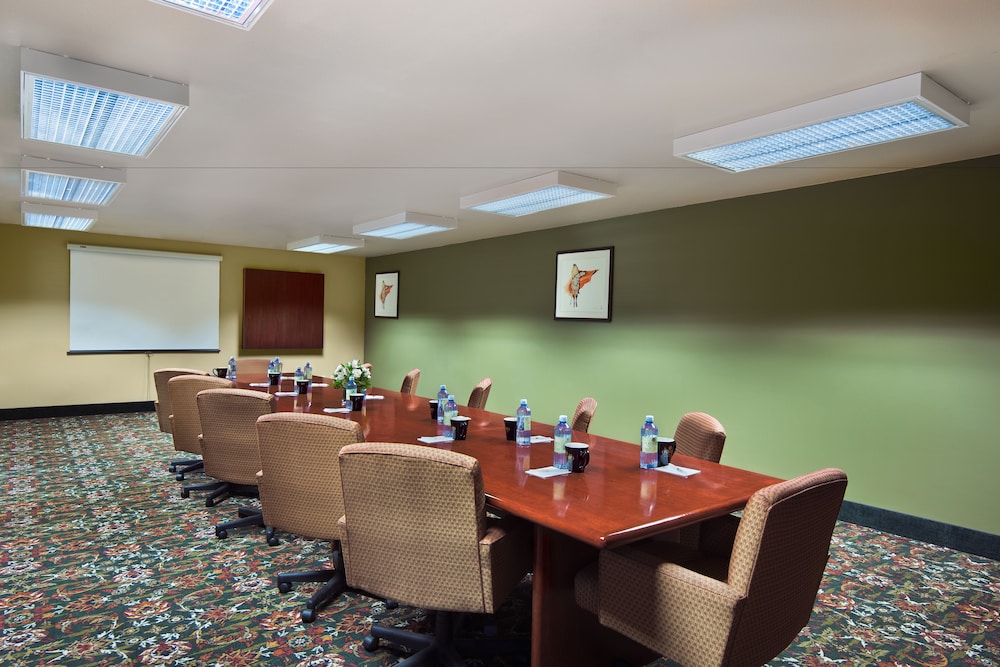 oxford suites pendleton
