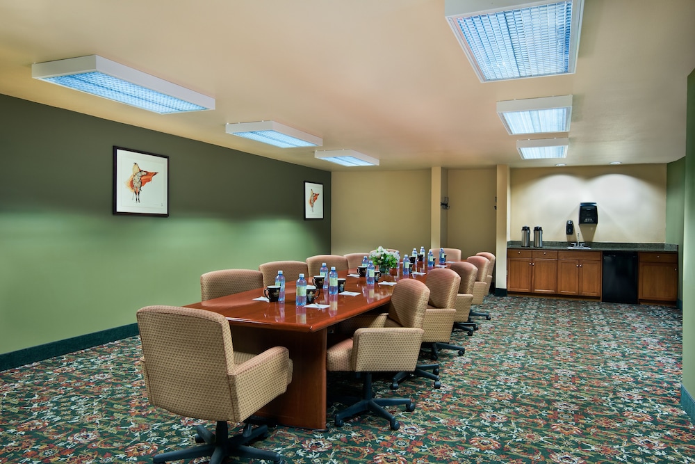 oxford suites pendleton