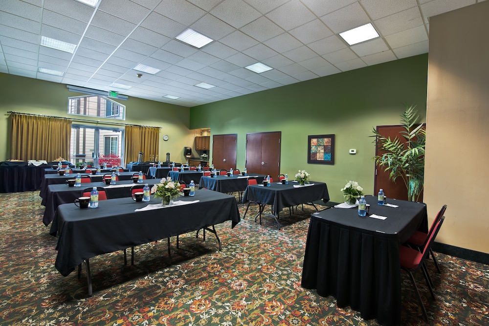 oxford suites pendleton