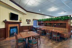 oxford suites pendleton