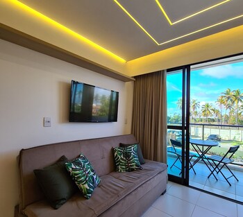mana beach flat