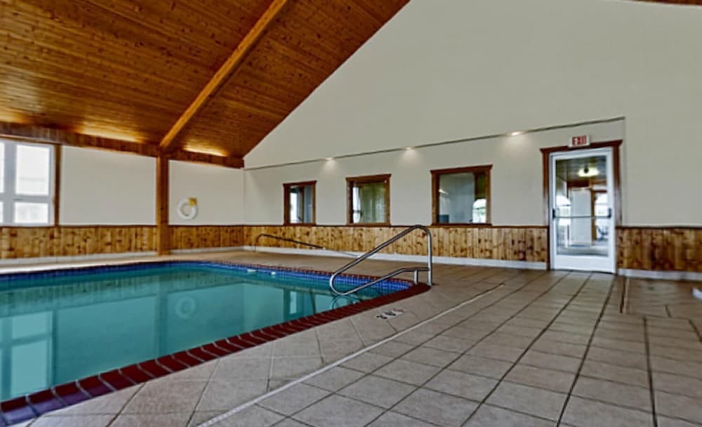 americas best value inn and suites thief river falls