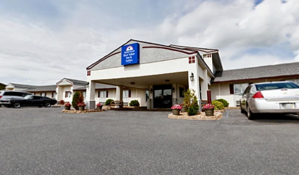 americas best value inn and suites thief river falls