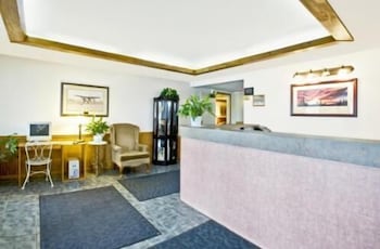 Americas Best Value Inn & Suites Thief River Falls,Pennington County>>Pennington,2 star
