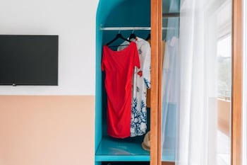 sorrento colorsandsuites