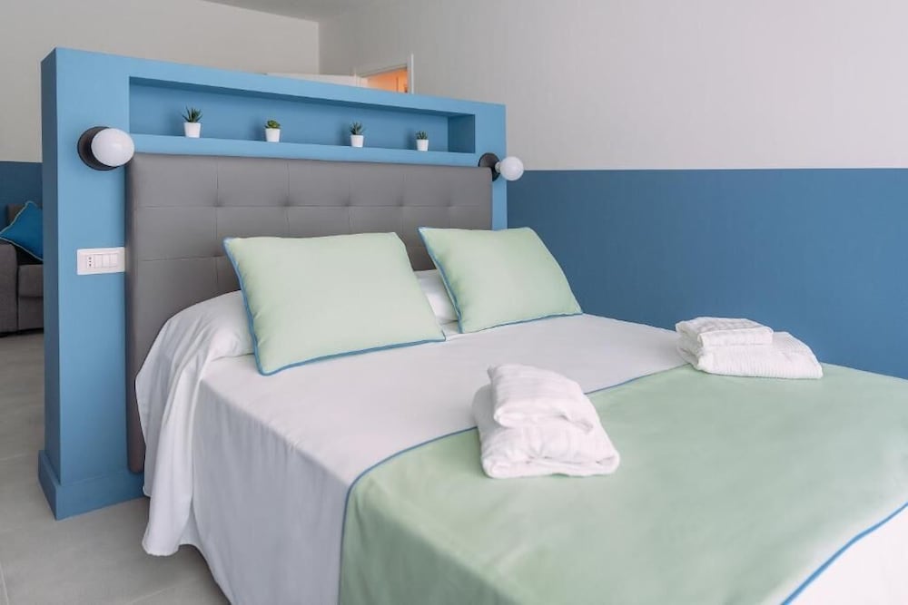 sorrento colorsandsuites