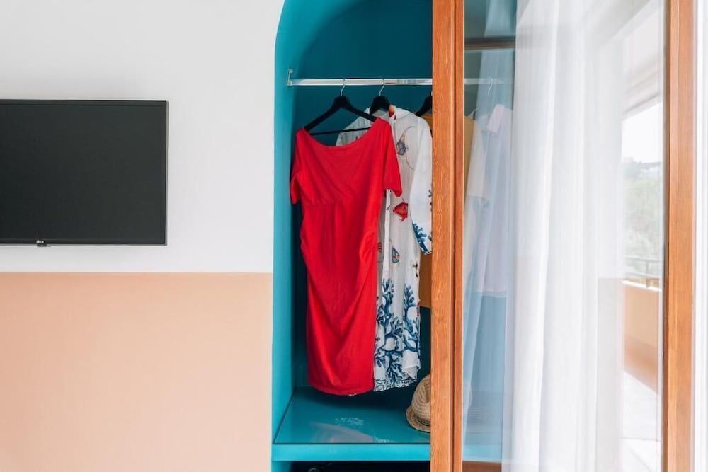 sorrento colorsandsuites