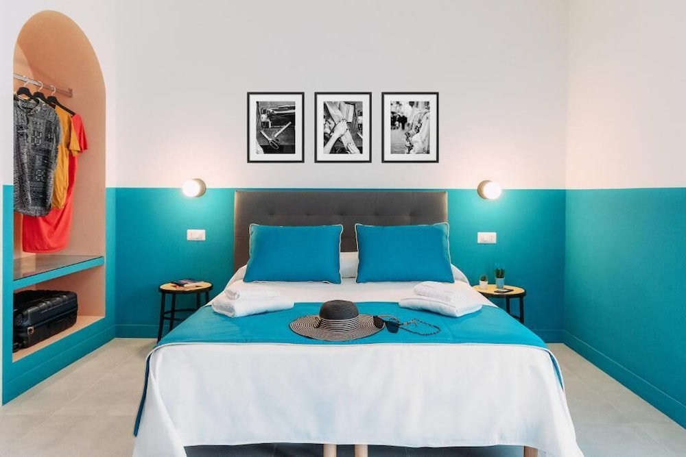 sorrento colorsandsuites