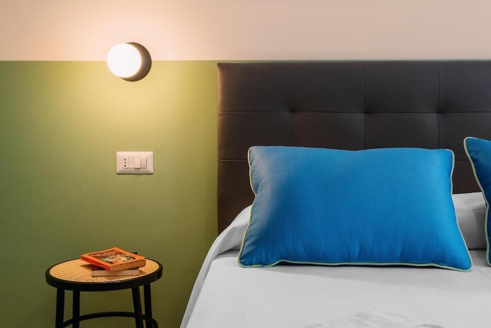 sorrento colorsandsuites