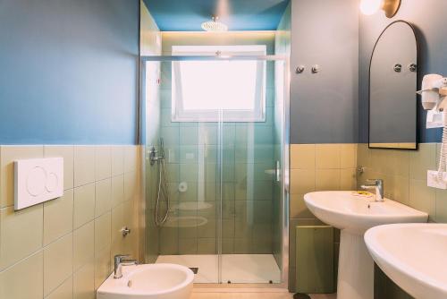sorrento colorsandsuites