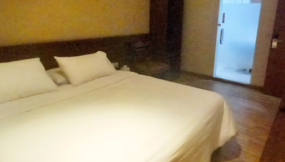 hotel aruni ancol