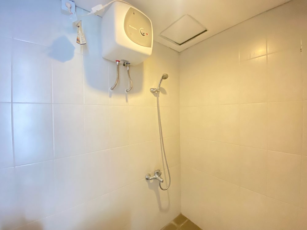 private and spacious studio room at skyland city jatinangor