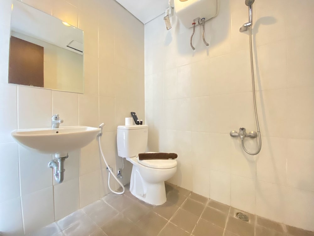 private and spacious studio room at skyland city jatinangor