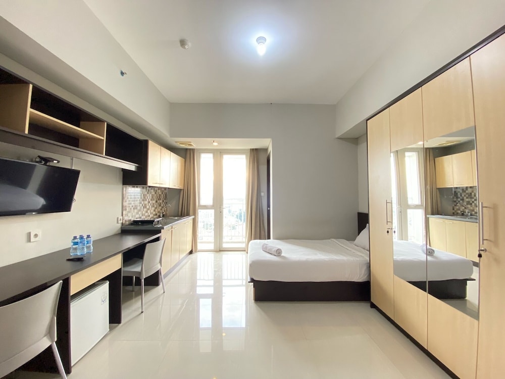private and spacious studio room at skyland city jatinangor