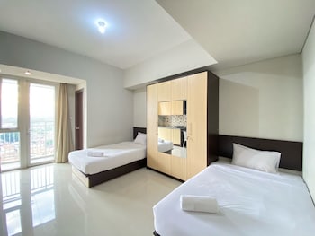 private and spacious studio room at skyland city jatinangor