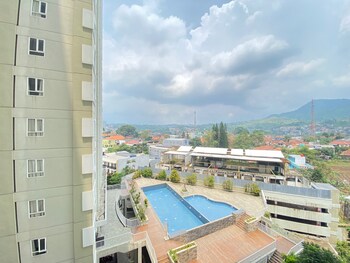 private and spacious studio room at skyland city jatinangor