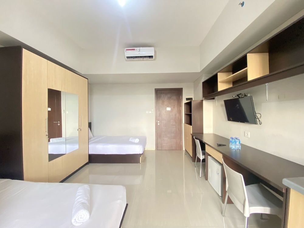 private and spacious studio room at skyland city jatinangor