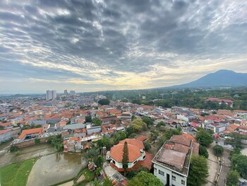 Private And Spacious Studio Room At Skyland City Jatinangor,,0 star