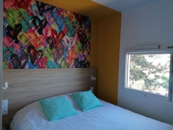 kyriad direct martigues