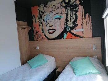 kyriad direct martigues