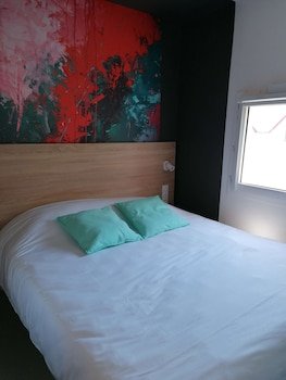 kyriad direct martigues