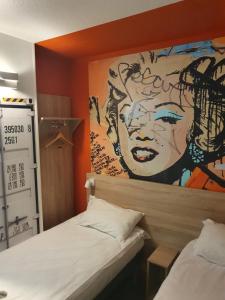 kyriad direct martigues