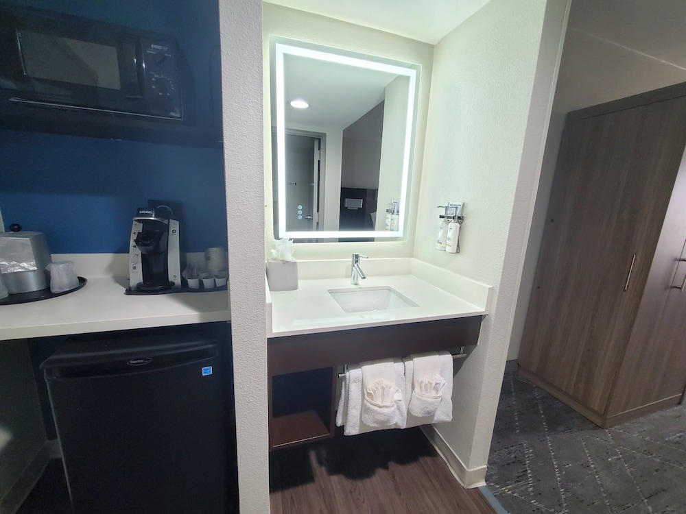 holiday inn express atlanta kennesaw by ihg