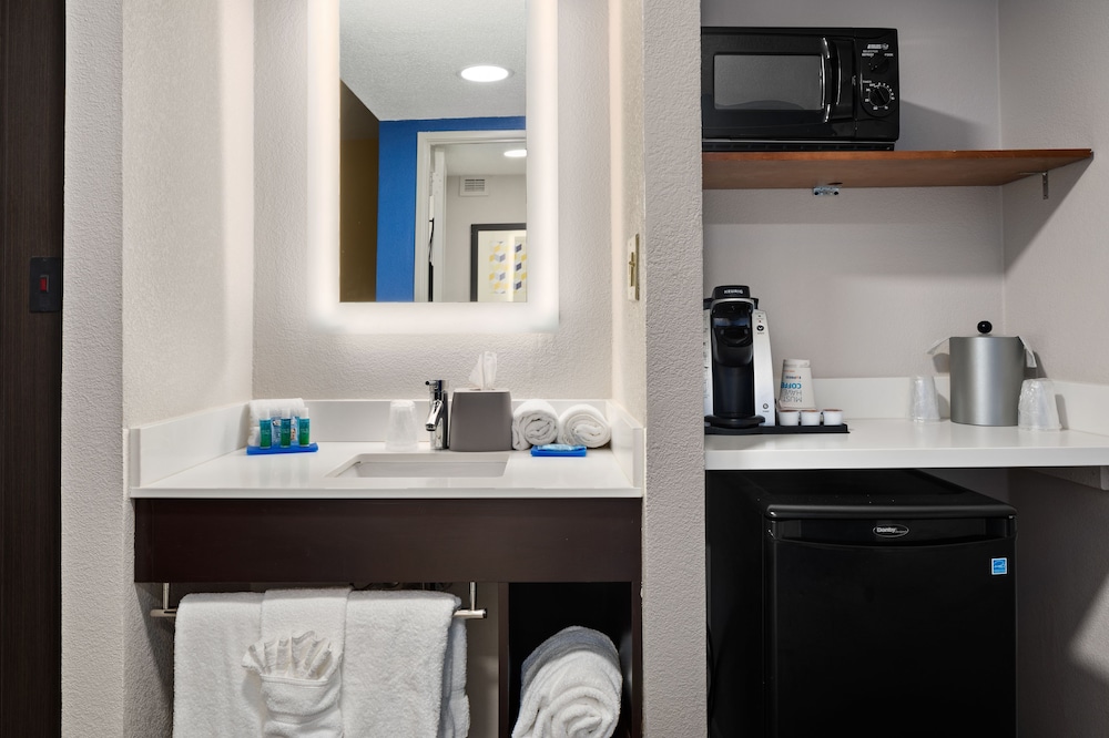 holiday inn express atlanta kennesaw by ihg