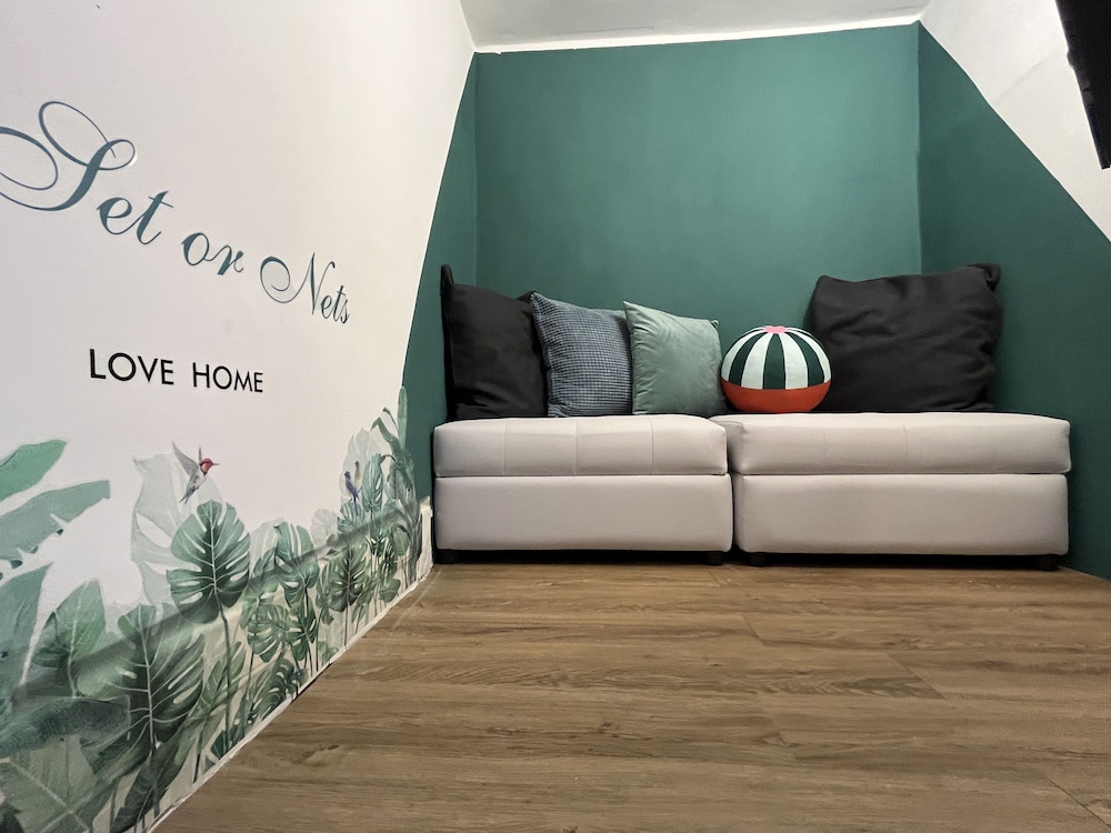 happy family apartments cairoli studio