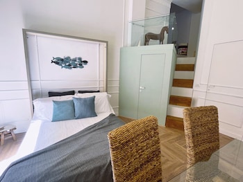 happy family apartments cairoli studio