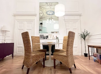 happy family apartments cairoli studio