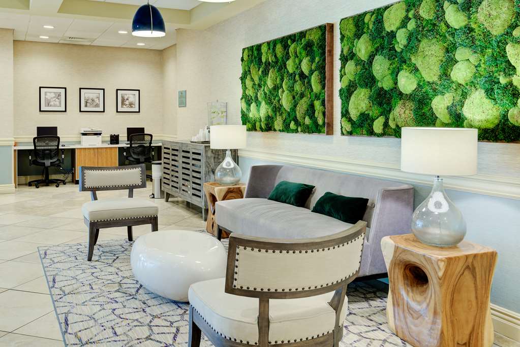 radisson hotel freehold