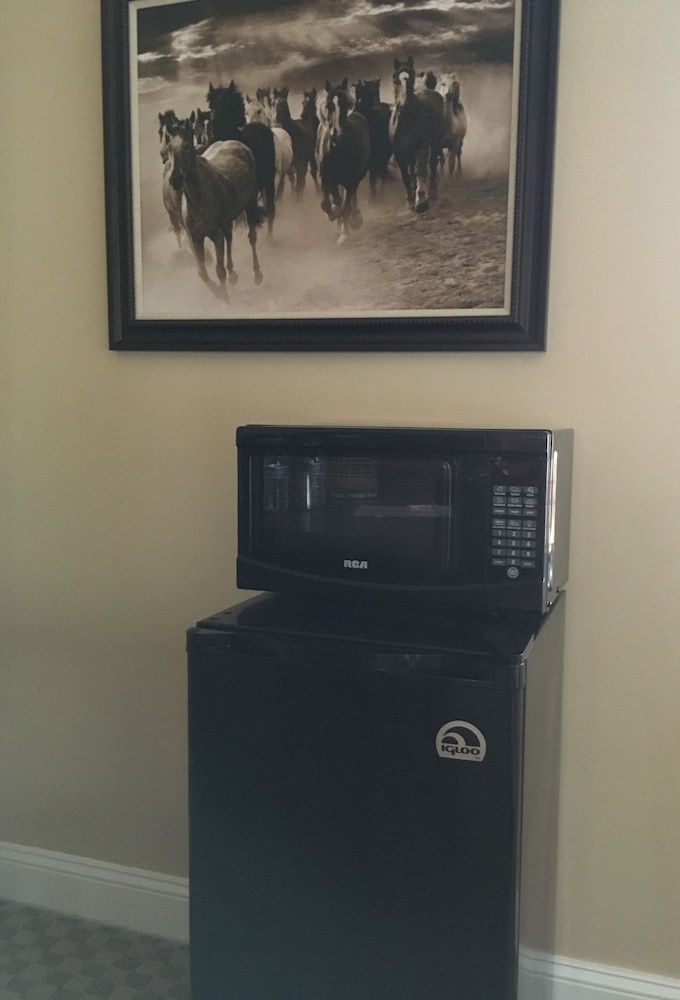 colts neck inn hotel