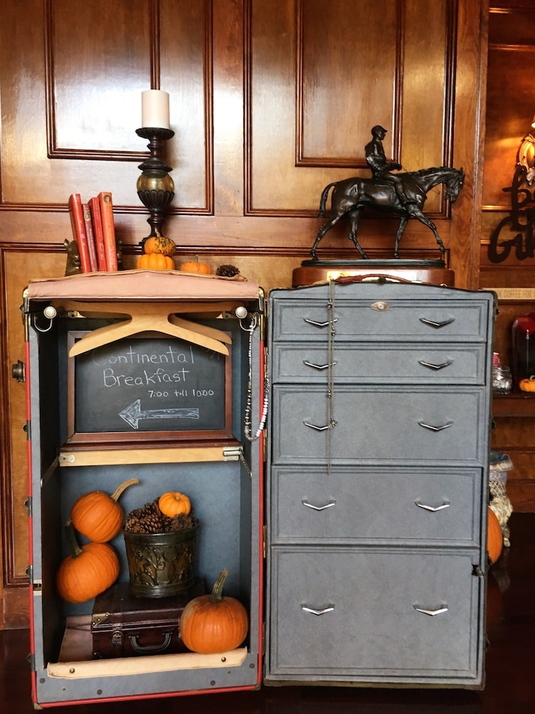 colts neck inn hotel