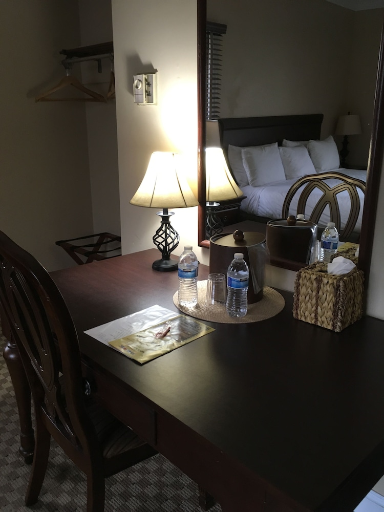 colts neck inn hotel