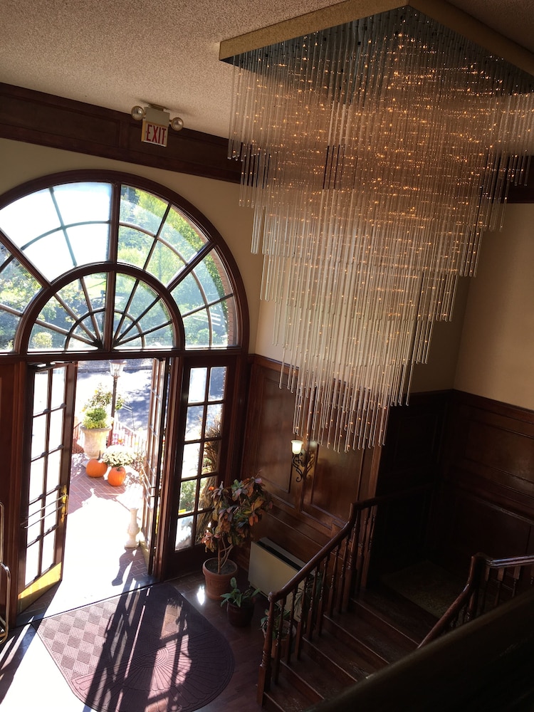 colts neck inn hotel