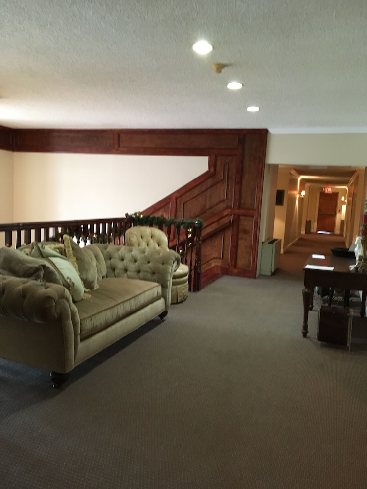 colts neck inn hotel