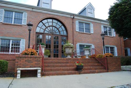 Colts Neck Inn Hotel,Holmdel>>Colts Neck,3 star