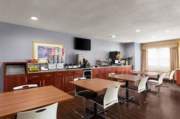 Microtel Inn & Suites By Wyndham Thomasville/High Point/Lexi,Greensboro>>Davidson,2 star
