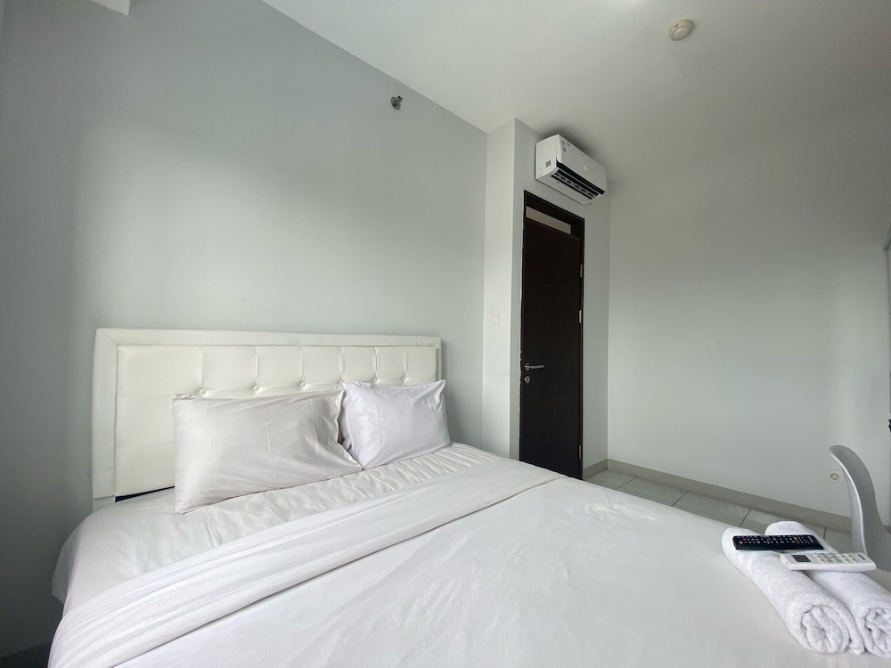 bright and relaxing 2br at mekarwangi square bandung