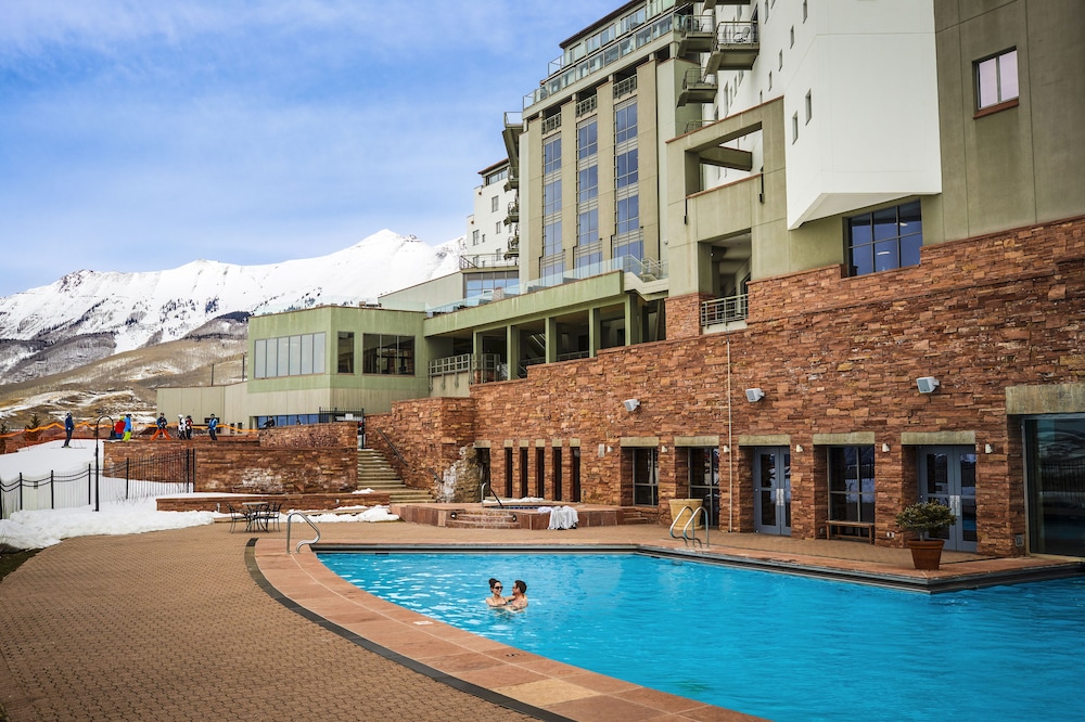 the peaks resort and spa