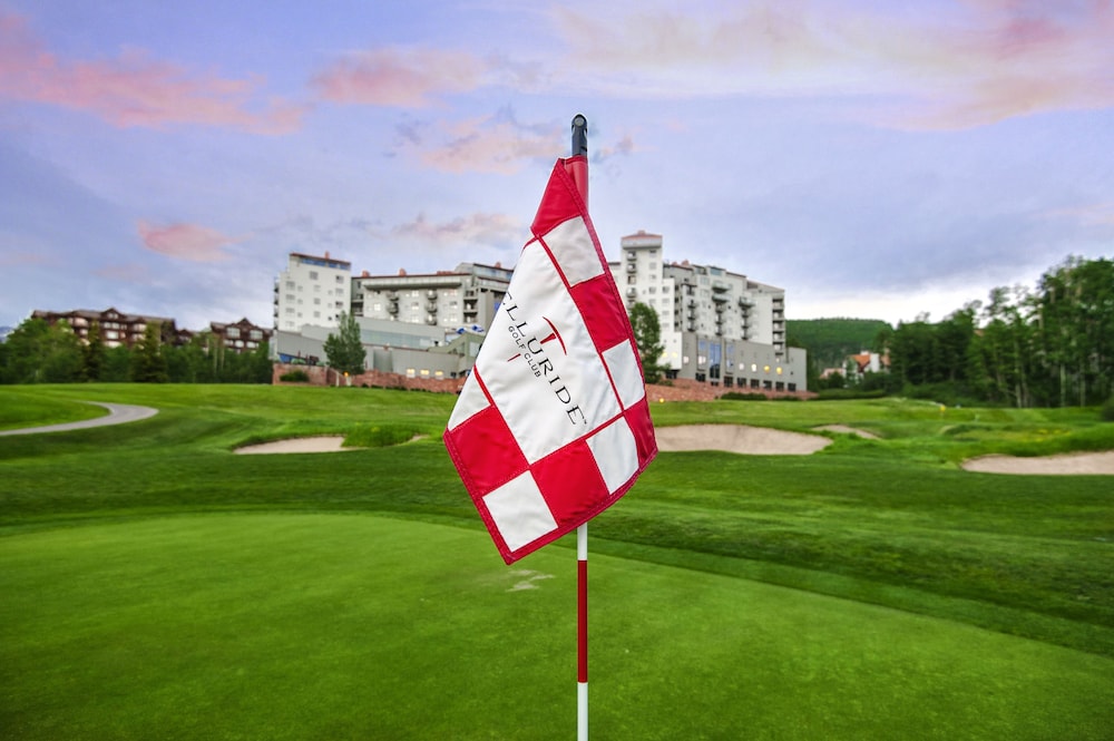 the peaks resort and spa