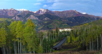 the peaks resort and spa