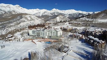 the peaks resort and spa